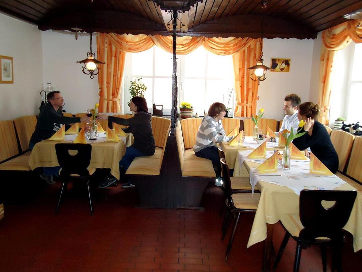 Gasthaus & Pension Lisas-Welt Wasserkuppe Ehrenberg  Esterno foto